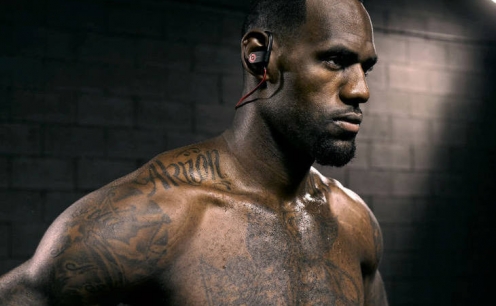 LeBron James em novo comercial da Beats