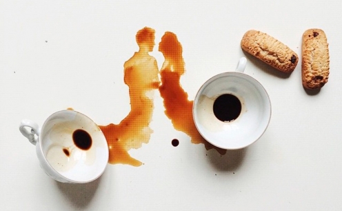 Café vira arte nas mãos de Giulia Bernadelli