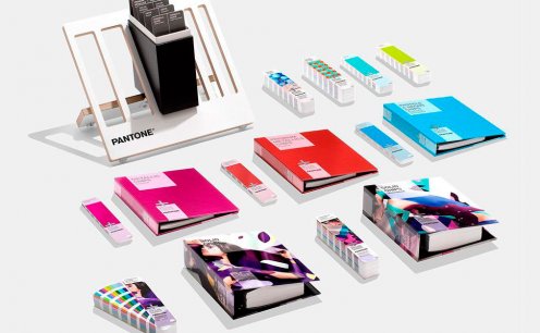 Para ajudar designers em impressões, Pantone lança duas ferramentas que mostram o resultado final das cores! 