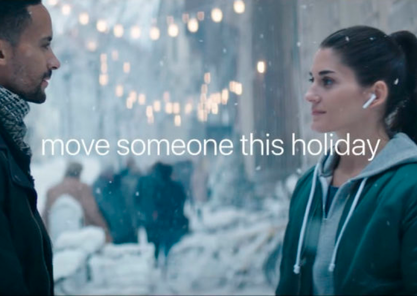 Apple traz um lindo clima de Natal em seu novo comercial!  