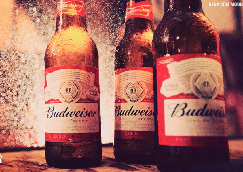 Budweiser e Twitter criam parceria e permite que cerveja seja pedida por mensagem direta 